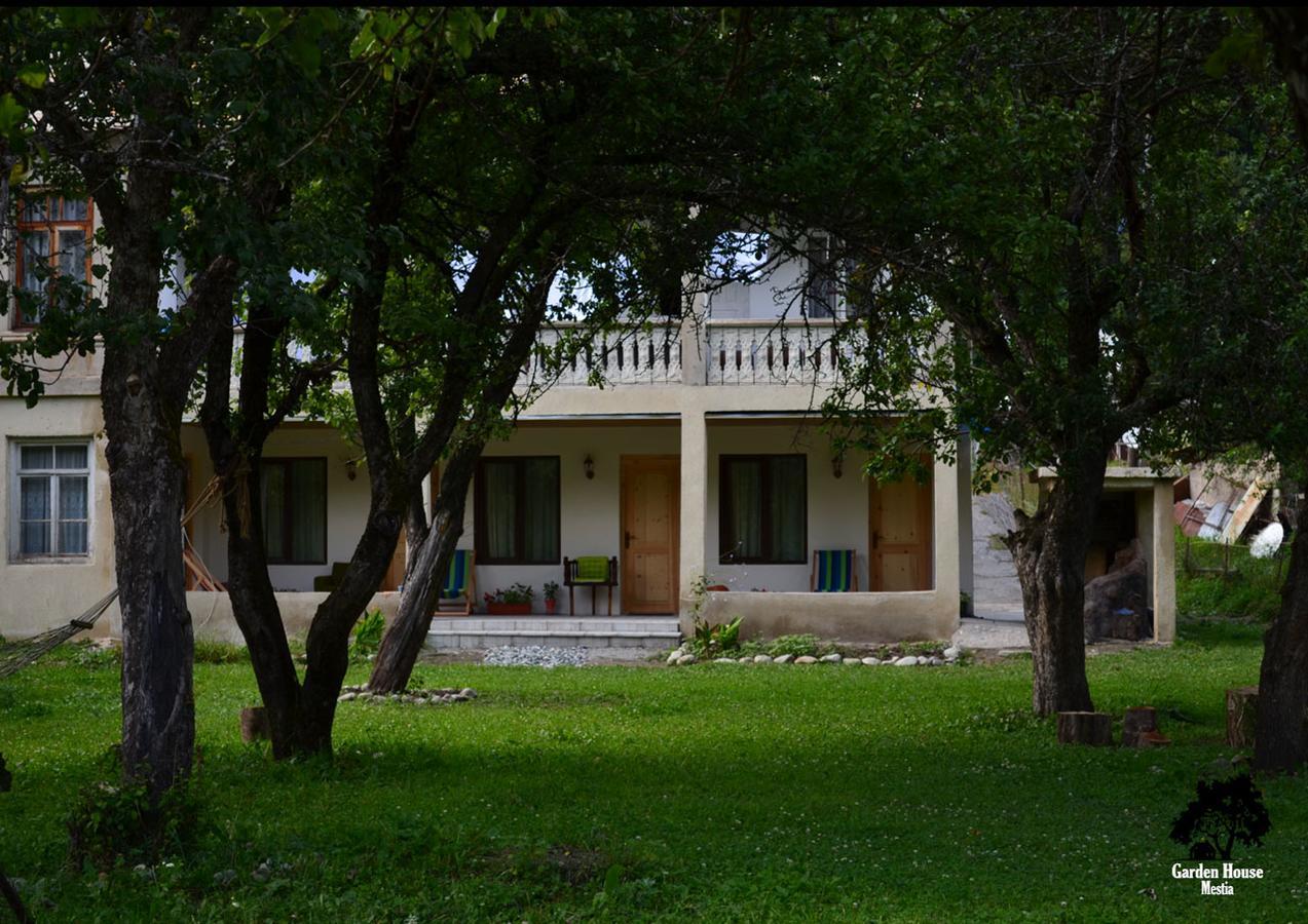 Garden House Местия Екстериор снимка